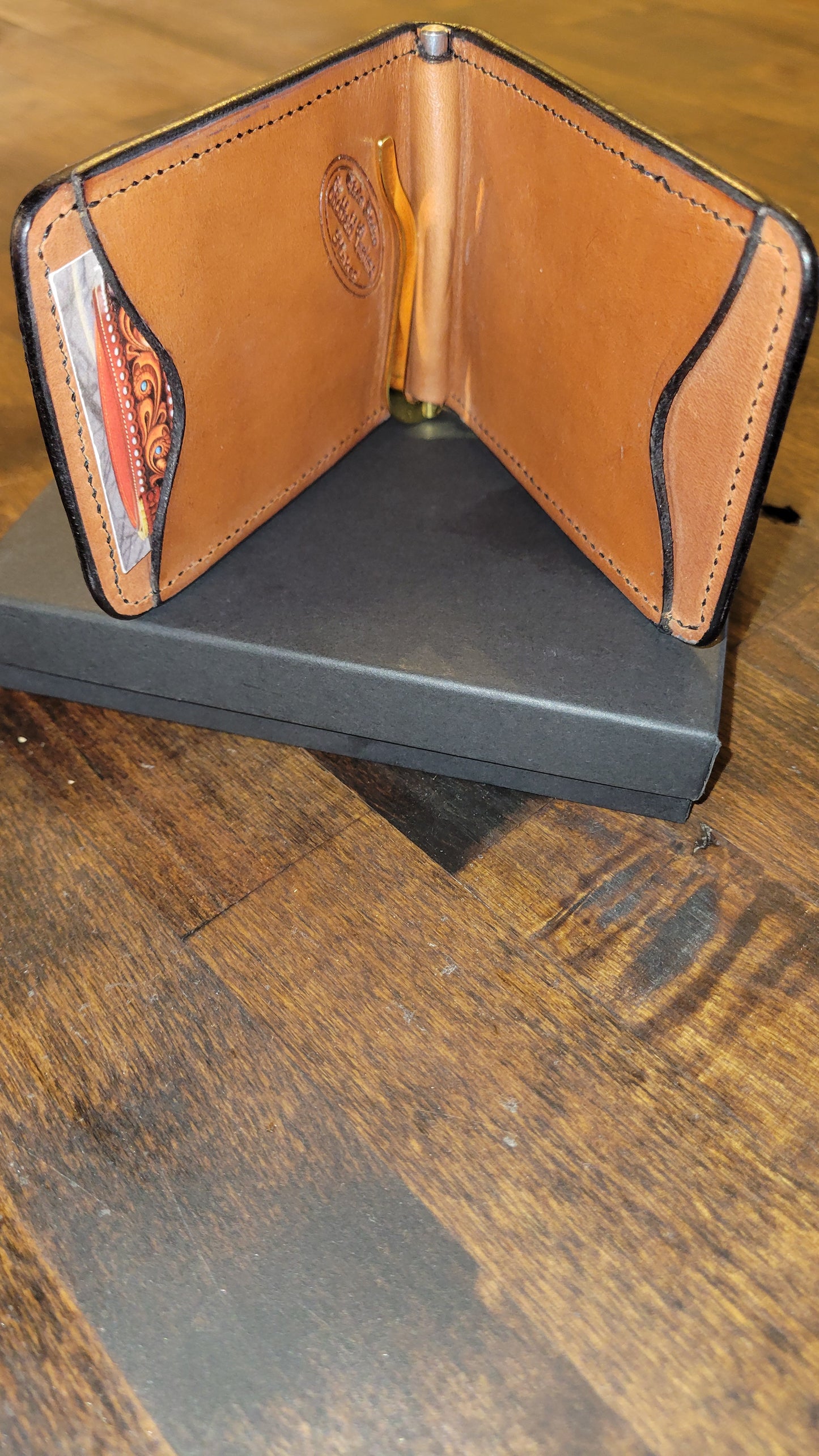 🟤 Premium Western Bi-Fold Billfold – Brown Ostrich Leg Leather Gift Handmade Brown Bifold Wallet – Slim Profile, Artisan Stitching