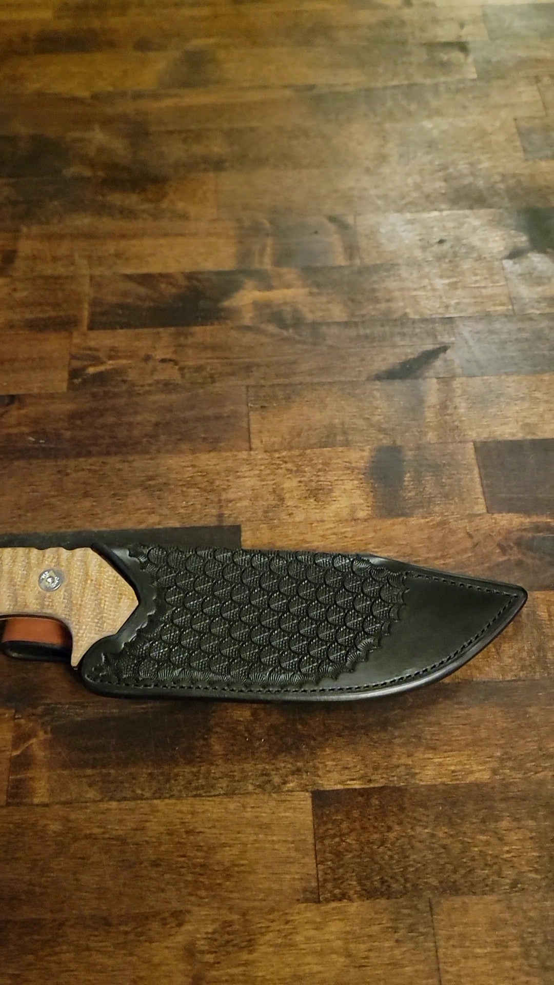 🖤 Primitive Wanderer Knife with Micarta Handle & Rare Black Tooled Pebble Scale Sheath by Slickbald– Raw Edge, Refined Hide